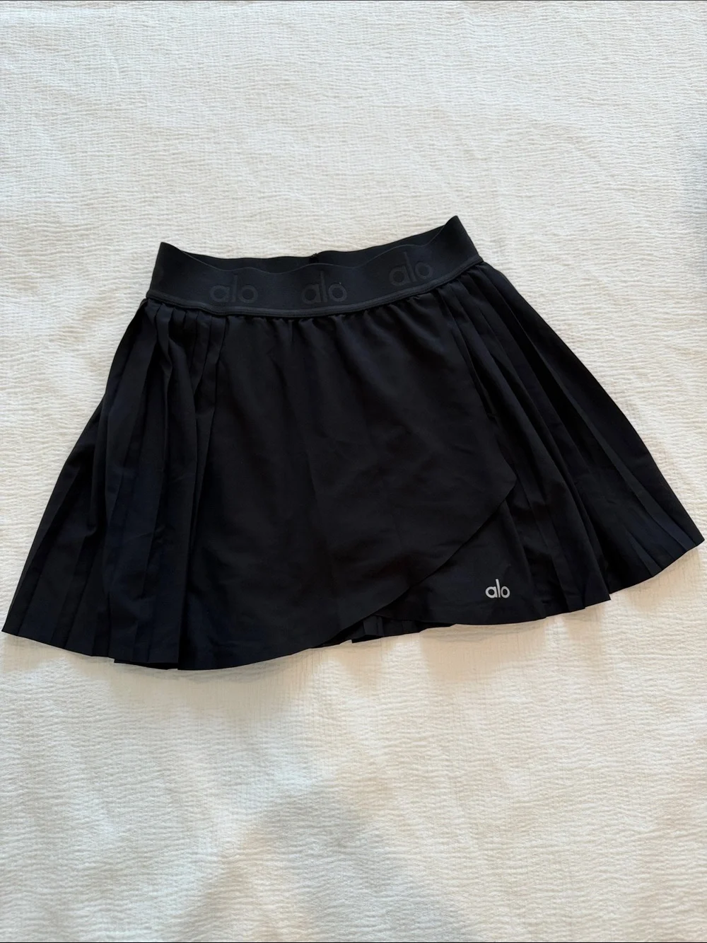 ALO Yoga Black Athletic Skirt with Logo Tag